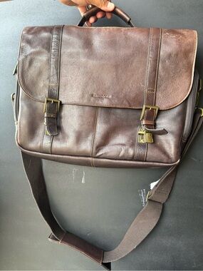 Samsonite Dark Brown Leather Messenger Bag with Brass Hardware